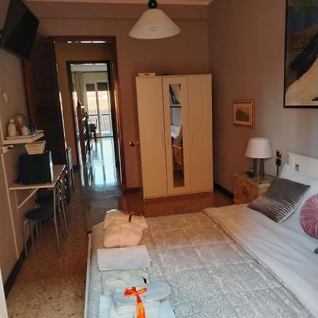 B&B Califano- 2 Leoni เวโรนา ภายนอก รูปภาพ