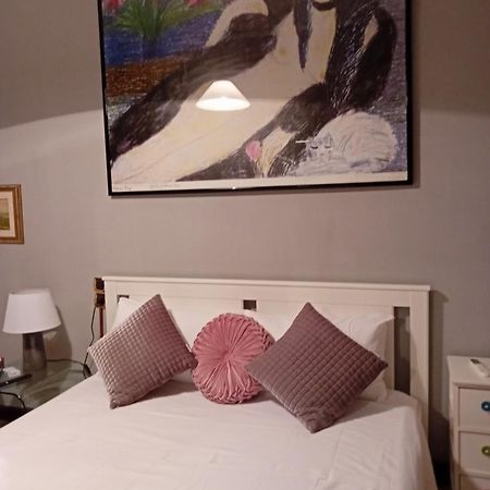 B&B Califano- 2 Leoni เวโรนา ภายนอก รูปภาพ