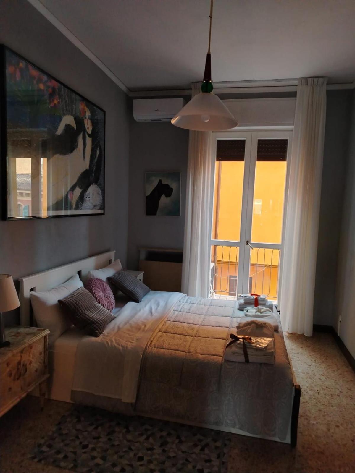B&B Califano- 2 Leoni เวโรนา ภายนอก รูปภาพ