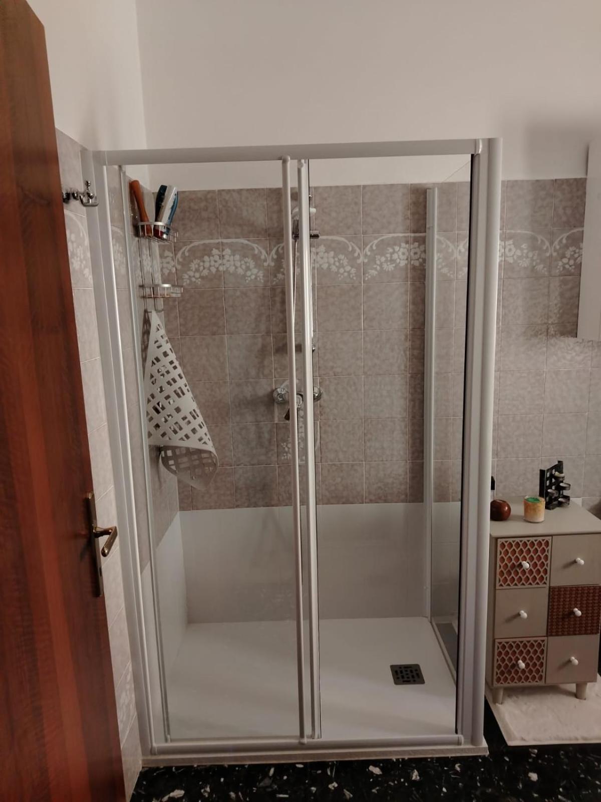 B&B Califano- 2 Leoni เวโรนา ภายนอก รูปภาพ