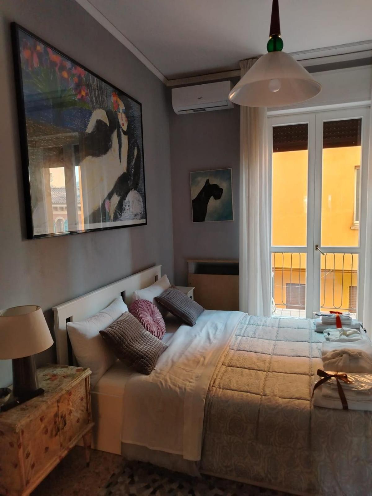 B&B Califano- 2 Leoni เวโรนา ภายนอก รูปภาพ