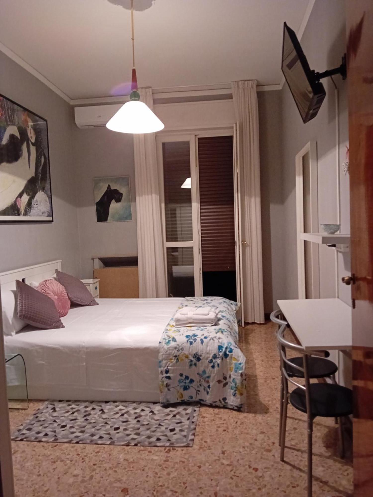 B&B Califano- 2 Leoni เวโรนา ภายนอก รูปภาพ